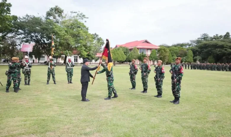 Wakil Bupati Lepas 350 Prajurit Yonarmed 19/Bogani ke Perbatasan RI–Malaysia