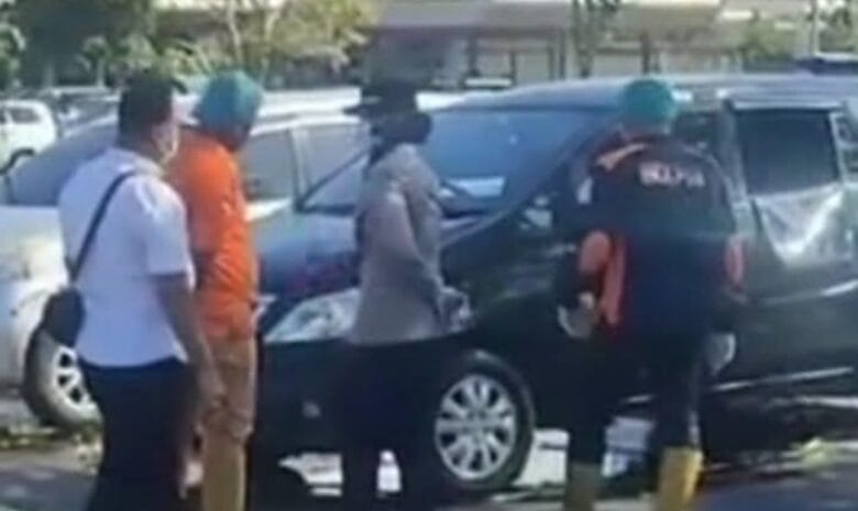 Mulai menemukan titik terang, Wajah Sopir Pembawa Jasad Pejabat Bangkalan ke Bandara Juanda Terekam Jelas di Pujon Malang.