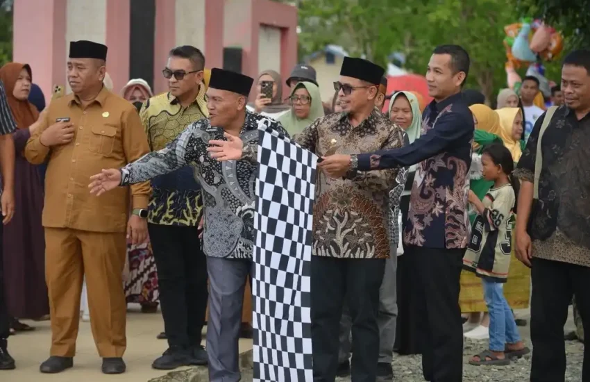 Bupati Bolmut Lepas Karnaval Budaya HUT ke-19 Kabupaten