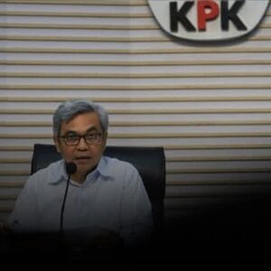 PAKAI REKENING OB HINGGA BELI RUMAH PAKAI EMAS BATANGAN: Borok Gurita Korupsi Geng Wamen Silmy Karim Dikuliti KPK.!