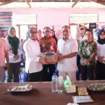 Ringankan Beban Korban Banjir Bolmong, Yasti Soepredjo Mokoagow Salurkan Bantuan Kompor dan LPG Gratis